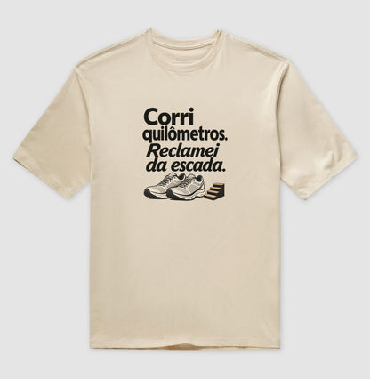 Camiseta Oversized - Escada Surpresa