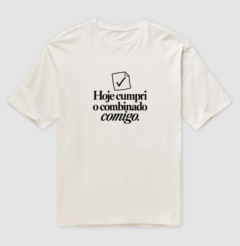 Camiseta Oversized - Pequeno Plano Cumprido — Off White